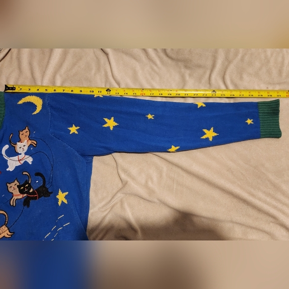 Festive Blue Sweater with Cat and Santa Design - Picture 8 of 9